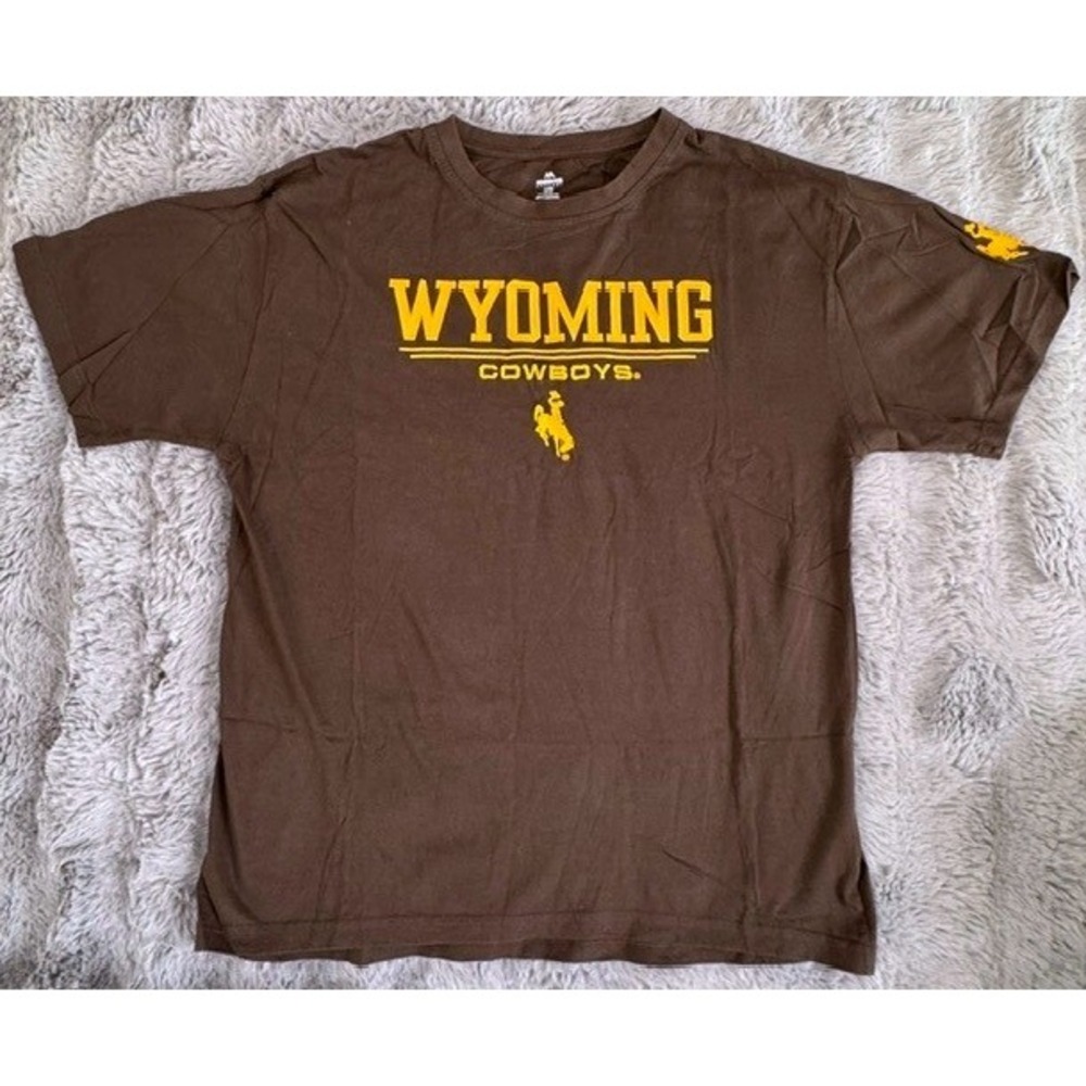 Knights Apparel Wyoming Cowboys T-Shirt Brown Embroidered Tee Mens XL University